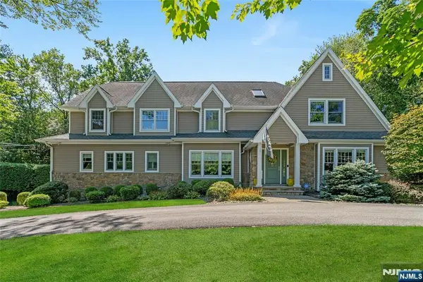 7 Deerhill Drive, Ho-Ho-Kus, NJ 07423