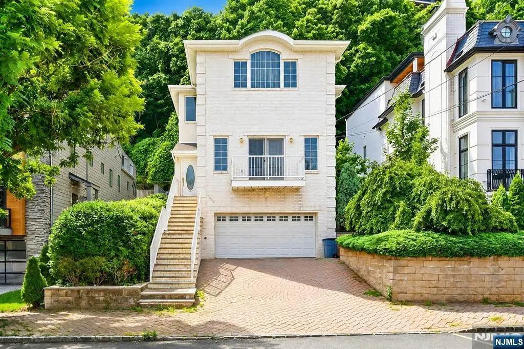 750 Undercliff Avenue, Edgewater, NJ 07020 - #1
