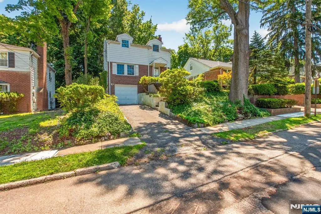 185 Reldyes Avenue, Leonia, NJ 07605 - #1