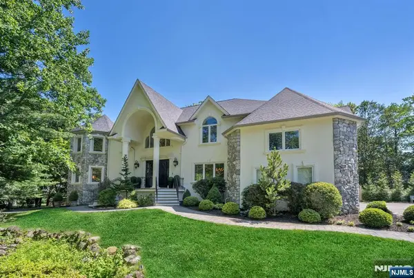 16 Ware Road, Upper Saddle River, NJ 07458