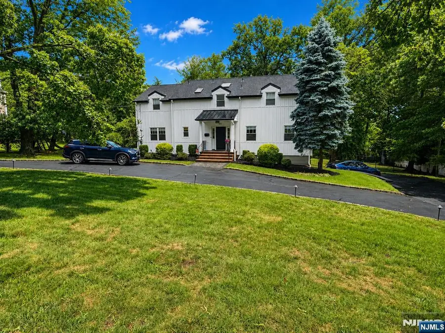 69 N Hillside Avenue, Livingston, NJ 07039 - #2