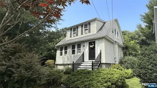 393 Kingston Street, Wyckoff, NJ 07481