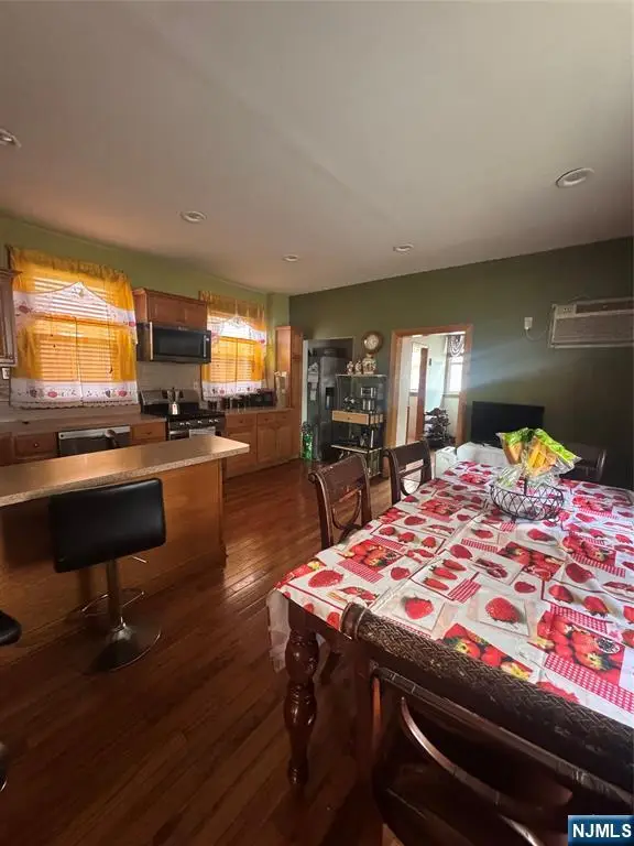 205 Lake Street, Newark, NJ 07104 - #2