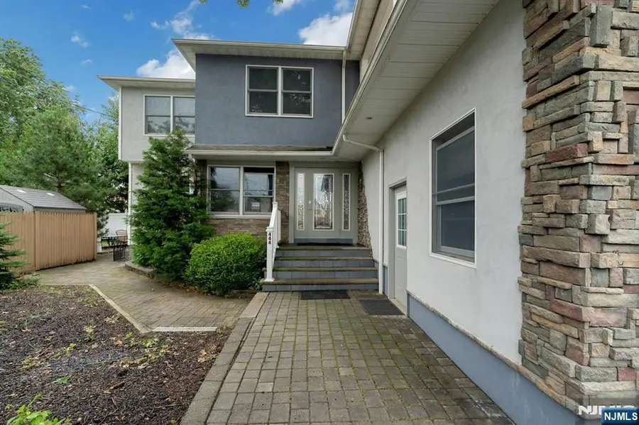 444 Riverside Avenue, Lyndhurst, NJ 07071 - #2