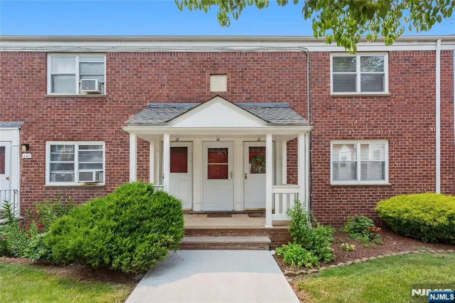 484 Crestwood Avenue 34, Hackensack, NJ 07601 - #3