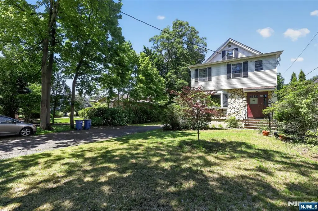 25 Jefferson Avenue, Cresskill, NJ 07626 - #1