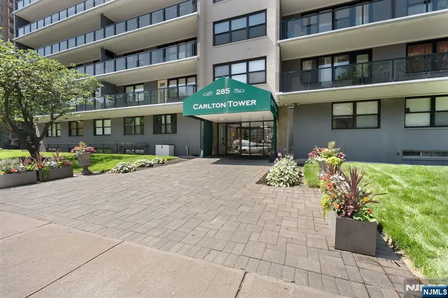 285 Aycrigg Avenue 15C, Passaic, NJ 07055 - #2
