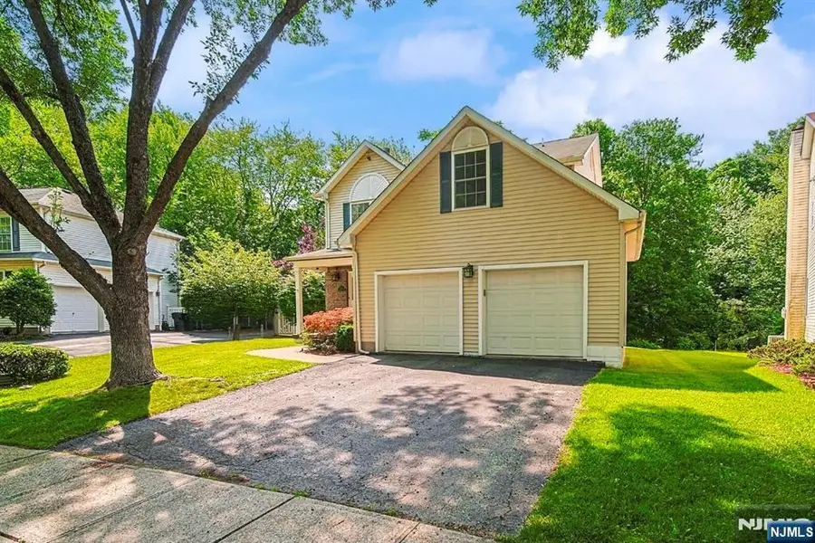 705 Gettysburg Place, Paramus, NJ 07652 - #2