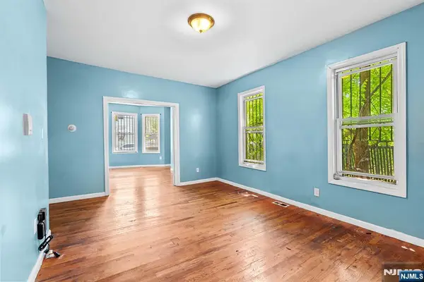 681 11th Street, Newark, NJ 07103