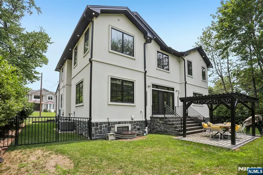 7 New Street, Cresskill, NJ 07626 - #2