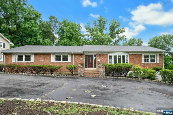 26 Alpine Drive, Wayne, NJ 07470