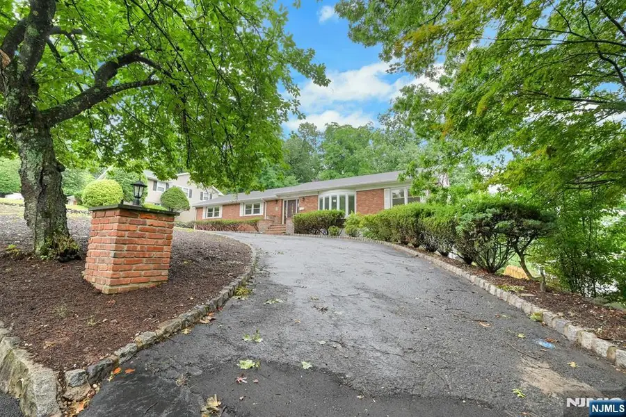 26 Alpine Drive, Wayne, NJ 07470 - #3