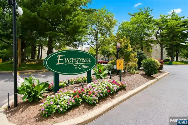 29 Timber Drive 68, Clifton, NJ 07014