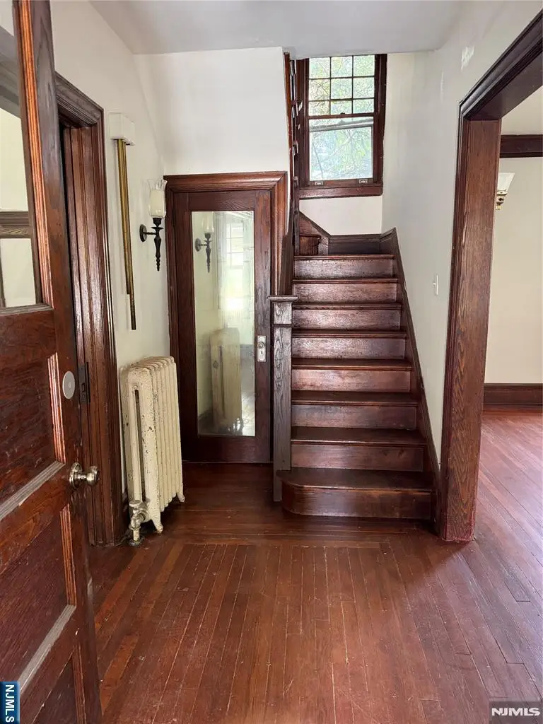 110 Romaine Place, Leonia, NJ 07605 - #3