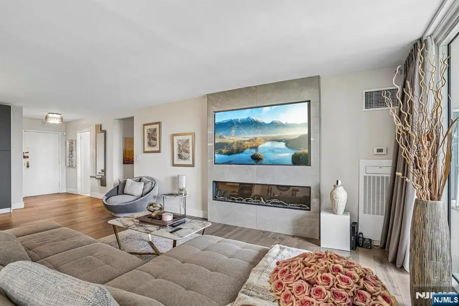 1055 River Road 408, Edgewater, NJ 07020 - #3