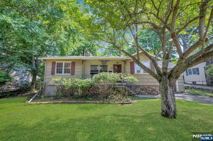 51 Laurel Drive, Wayne, NJ 07470 - #3