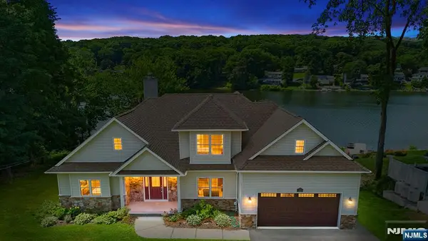163 High Crest Drive, West Milford, NJ 07480