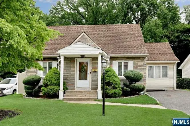 212 Washington Avenue, Elmwood Park, NJ 07407 - #1
