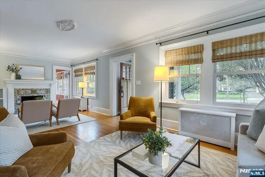11 Windsor Place, Upper Montclair, NJ 07043 - #3