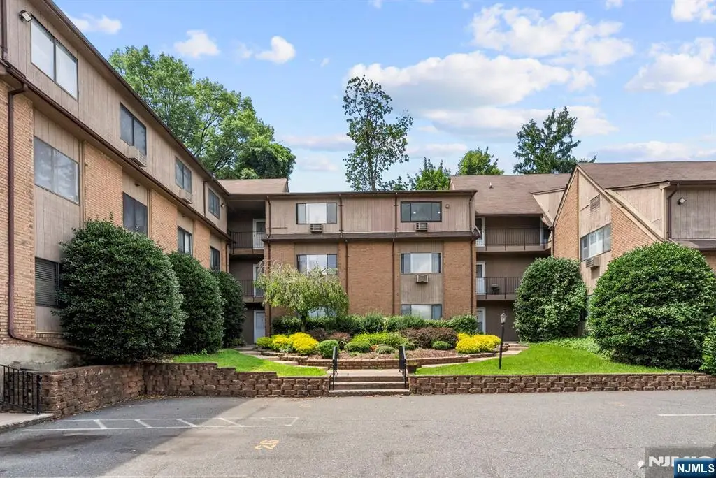 88 Boulevard 304, Passaic, NJ 07055 - #1