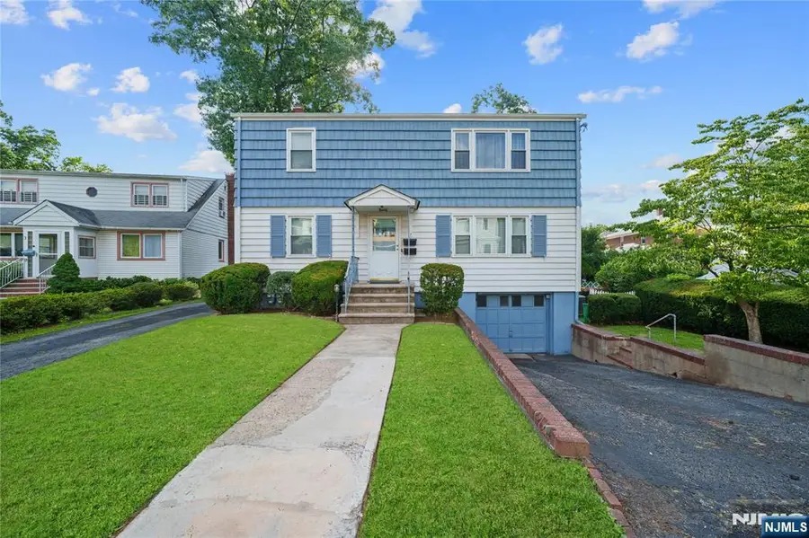 7 Freeman Place, Nutley, NJ 07110 - #3