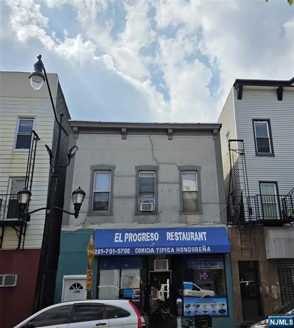 1309 Summit Avenue, Union City, NJ 07087