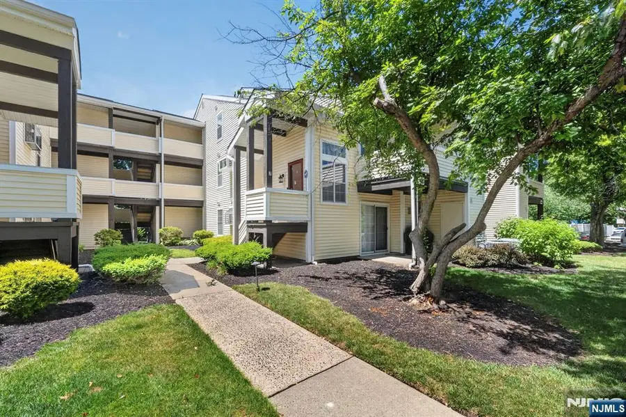 121 Country Club Drive 10, Union, NJ 07083 - #2