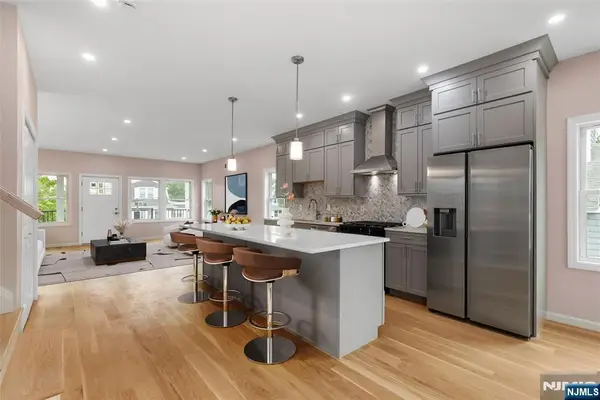 95 Seabreeze Avenue, Middletown, NJ 07748