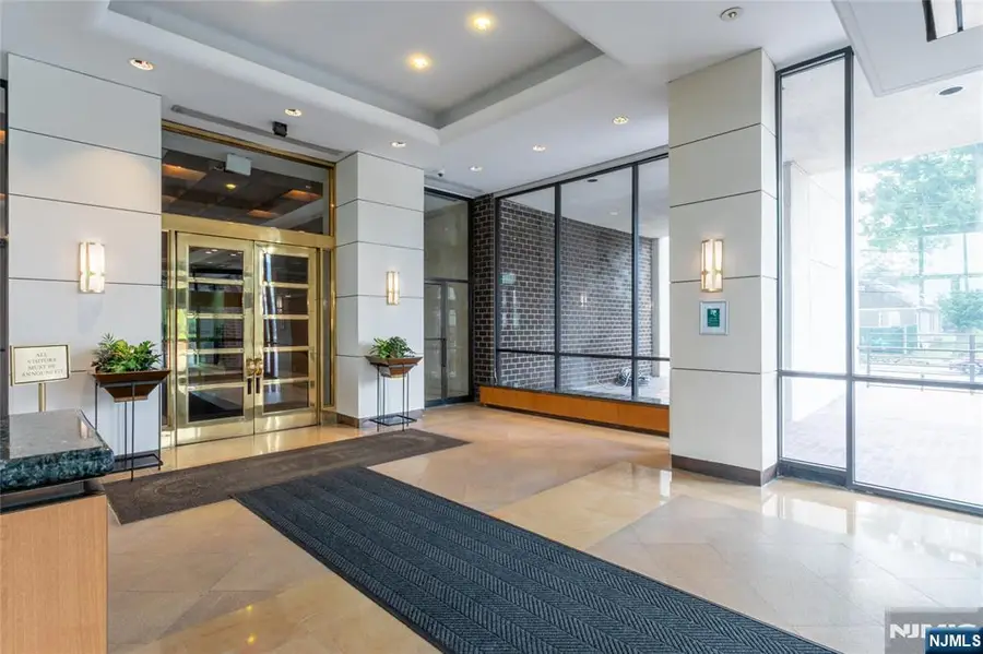 1600 Parker Avenue 20A, Fort Lee, NJ 07024 - #2
