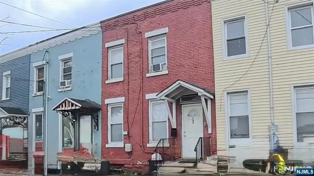 204 Astor Street, Newark, NJ 07114 - #1