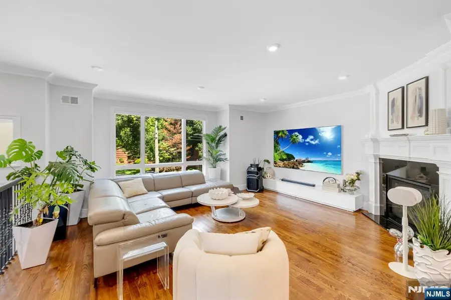 34 Lafayette Avenue, Cliffside Park, NJ 07010 - #3