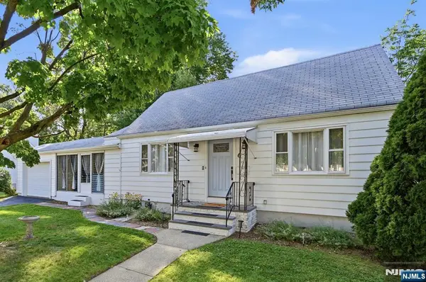 6 Elm Hill Road, Clifton, NJ 07013