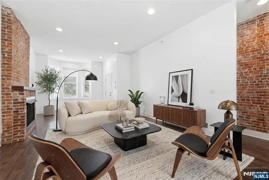 252 Mt Pleasant Avenue, Newark, NJ 07104 - #2