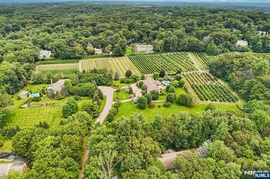 4 Justin Court, Saddle River, NJ 07458 - #2