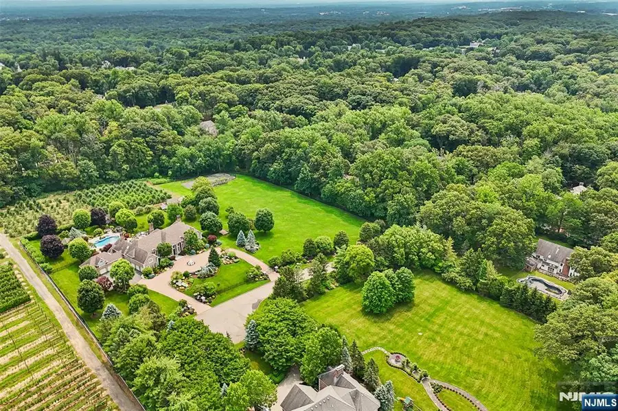 4 Justin Court, Saddle River, NJ 07458 - #3