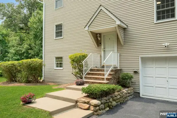 9 Brookstone Circle, Par-troy Hills Twp., NJ 07950