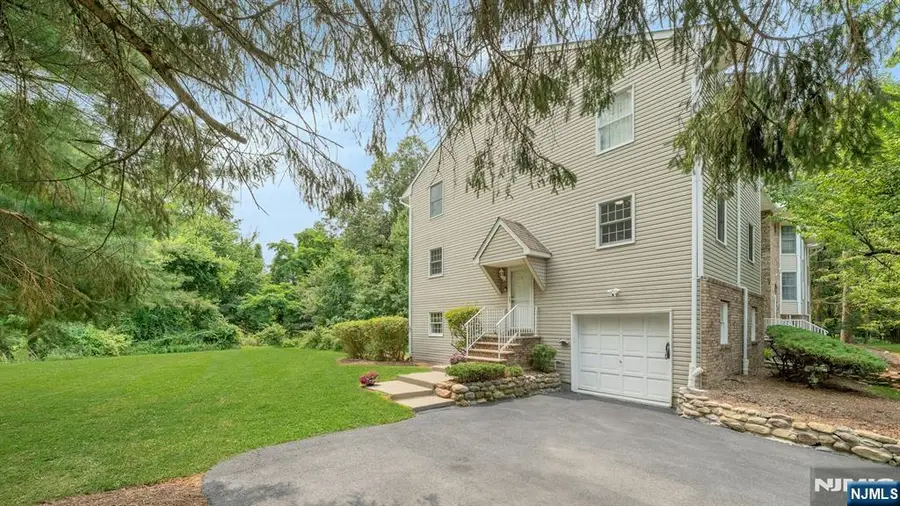 9 Brookstone Circle, Parsippany Troy Hills, NJ 07950 - #2