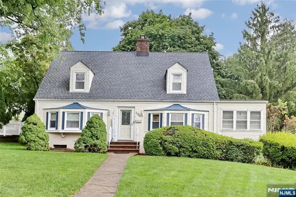 137 Manhattan Avenue, Waldwick, NJ 07463
