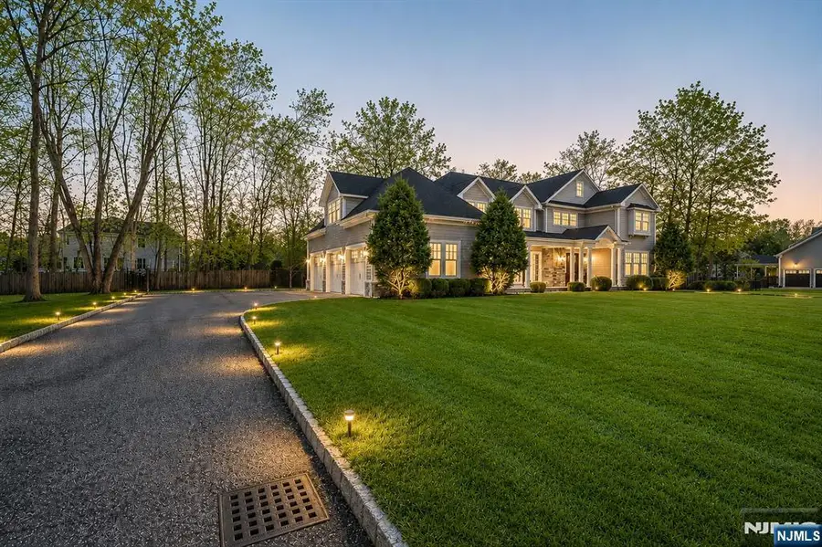 106 Koch Lane, Old Tappan, NJ 07675 - #2