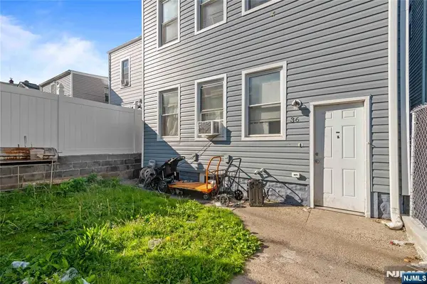 36 Arverne, Irvington, NJ 07111