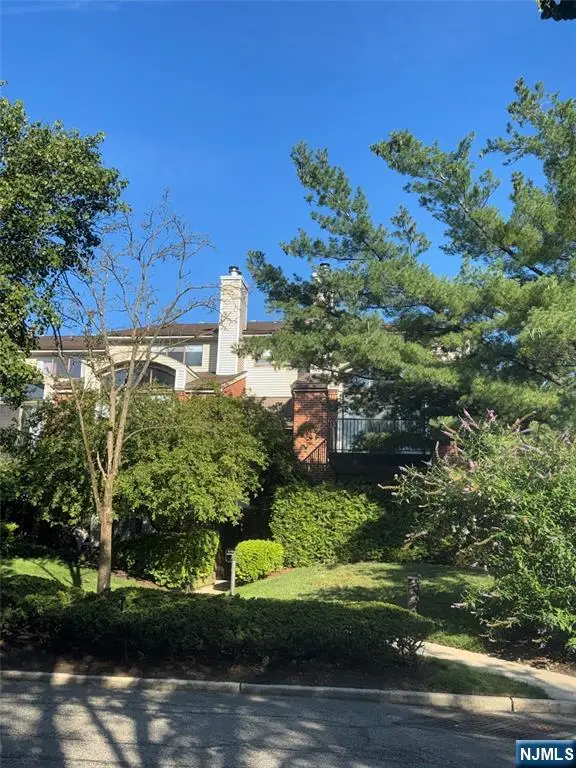 10 Wadsworth Court 510, Teaneck, NJ 07666 - #1