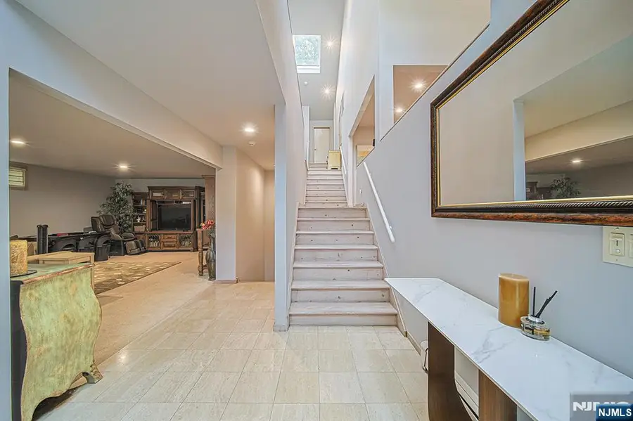 570 Grandview Terrace, Leonia, NJ 07605 - #3