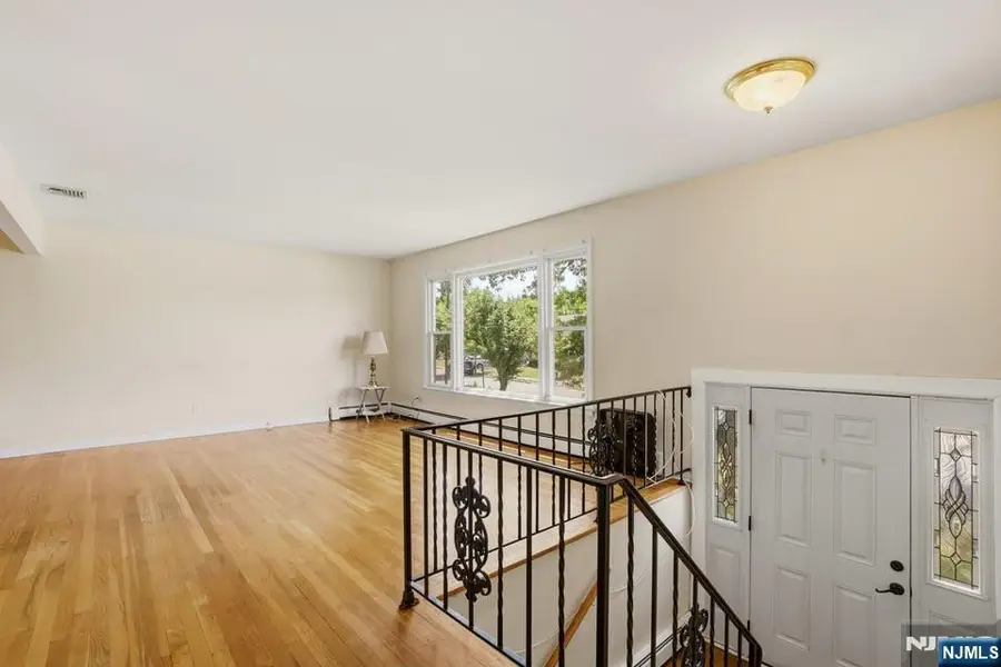 11 Ray Avenue, Leonia, NJ 07605 - #2