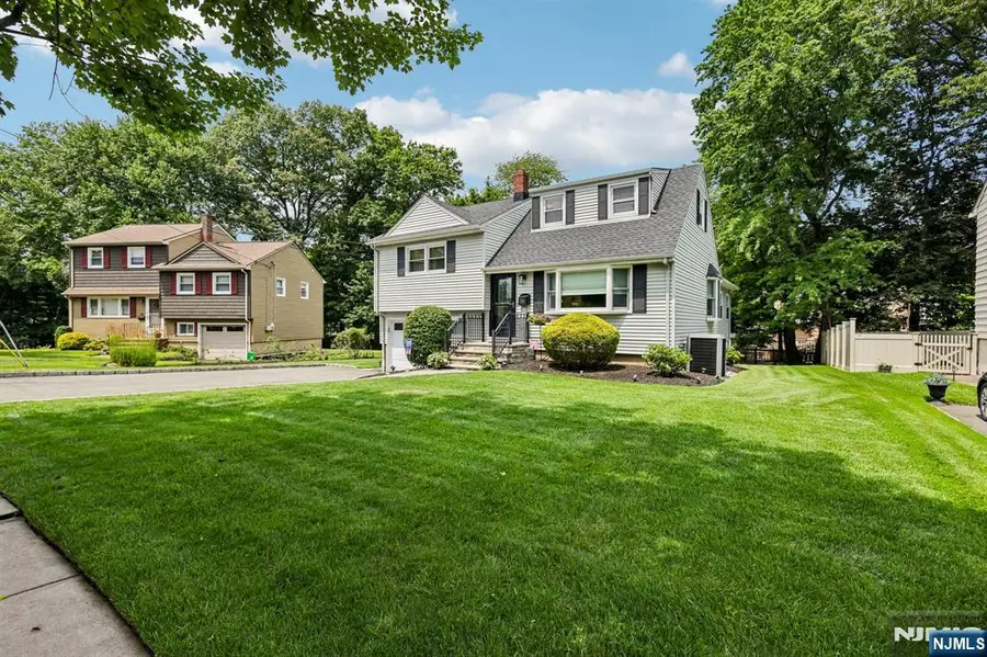26 Westland Road, Verona, NJ 07044 - #3