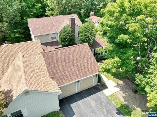 14 Birdseye Circle, Wayne, NJ 07470