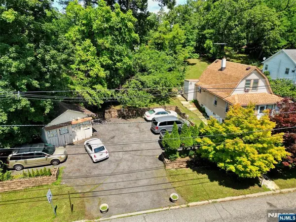 69 Linda Vista Avenue, North Haledon, NJ 07508