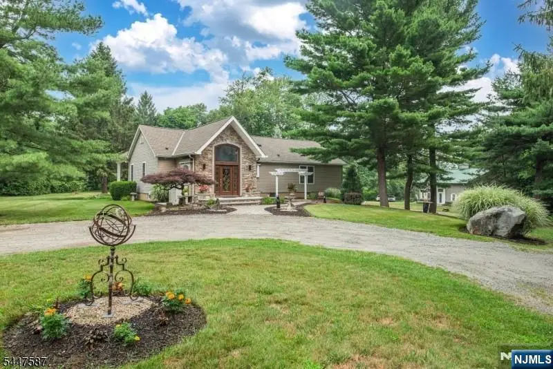 1 Evergreen Drive, Medford, NJ 07930 - #1