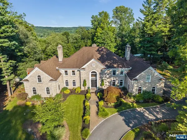 25 Wilshire Drive, Sparta, NJ 07871