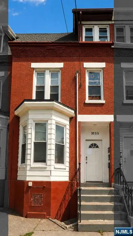 31 S 12th Street, Newark, NJ 07107 - #1