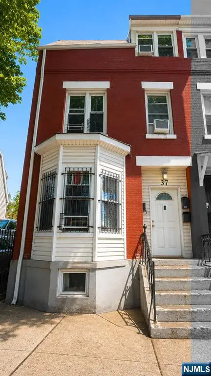 37 S 12th Street, Newark, NJ 07107